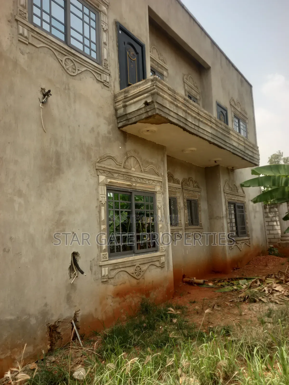 10bdrm House in Pakyi No 2, Kumasi Metropolitan for sale