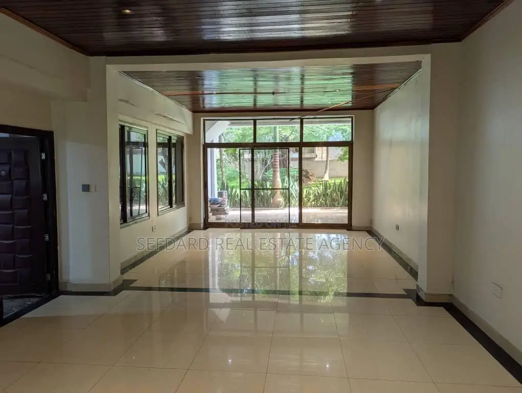 8bdrm House in Cantonments for rent