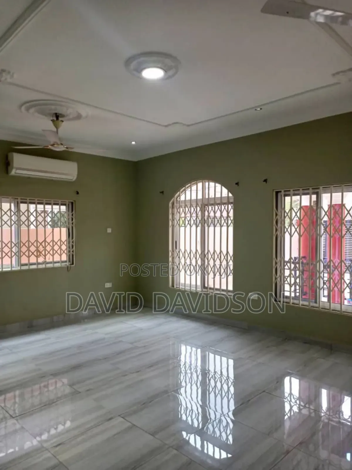 3bdrm House in 3 Bedroom House, Tema Metropolitan for sale
