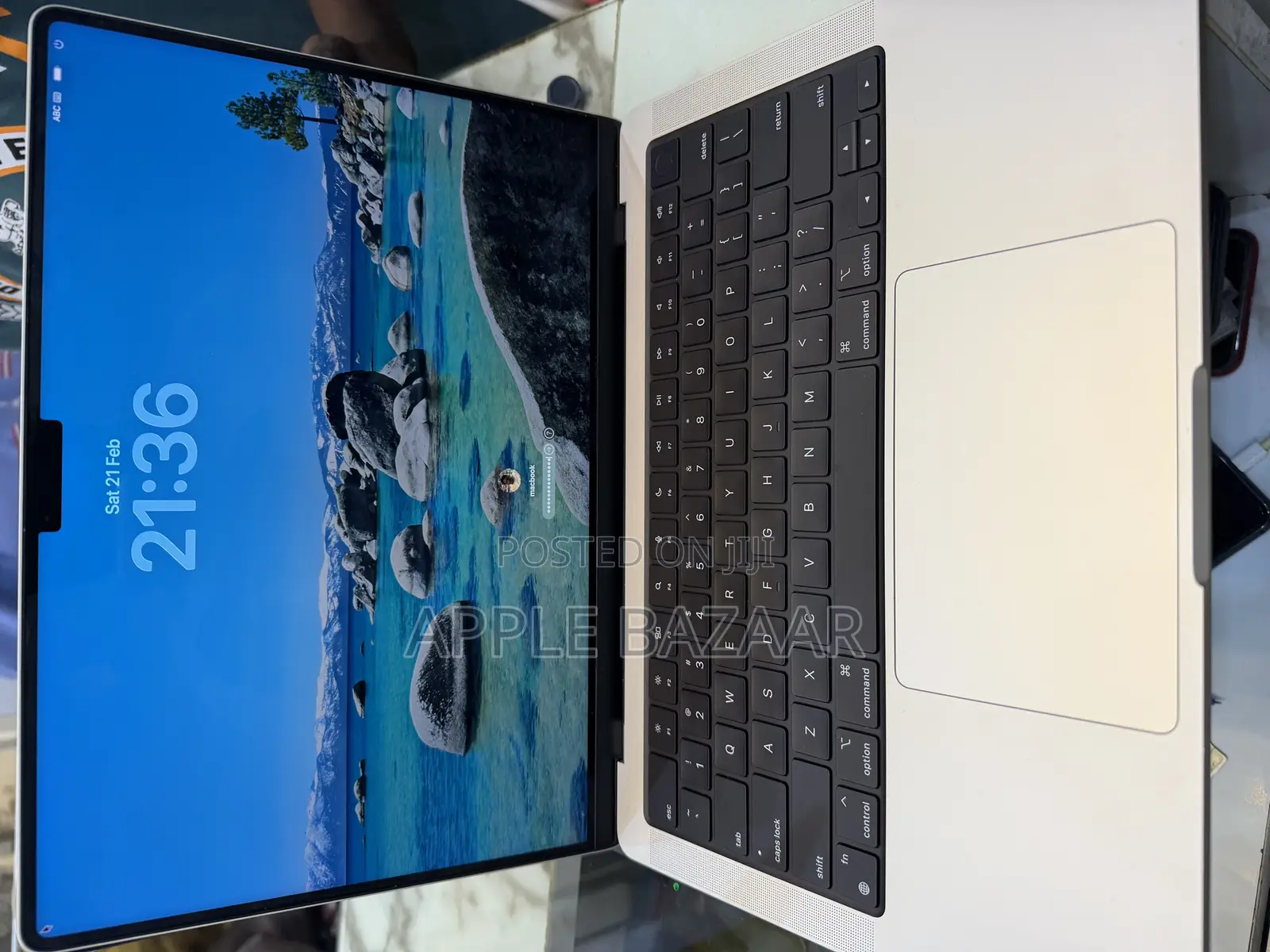 Apple MacBook Pro 2023 M3 Pro 14-inch 18GB Apple M3 Pro SSD 512GB