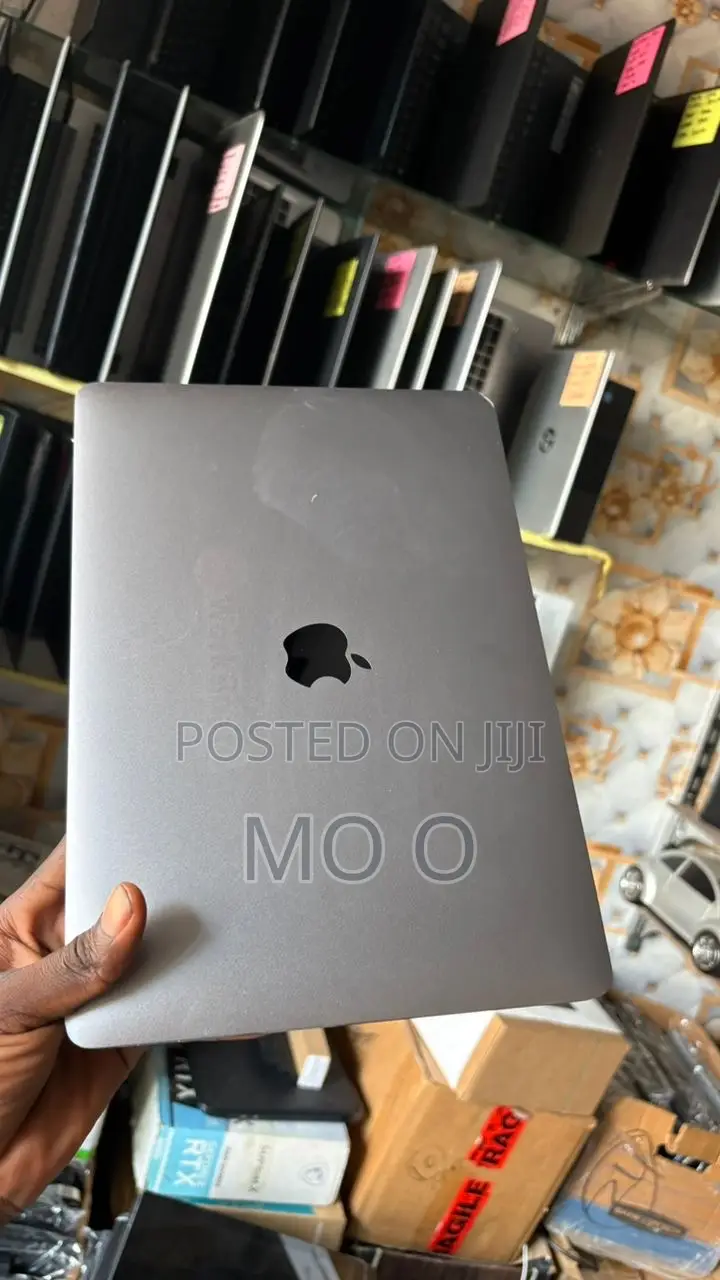 Laptop Apple MacBook Pro 2017 8GB Intel Core i5 SSD 256GB