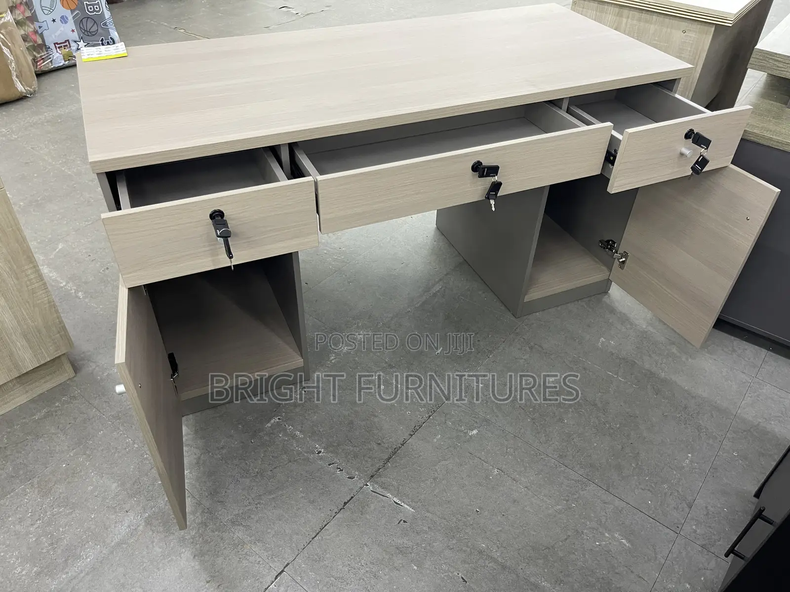 Quality and Affordable Office Desk