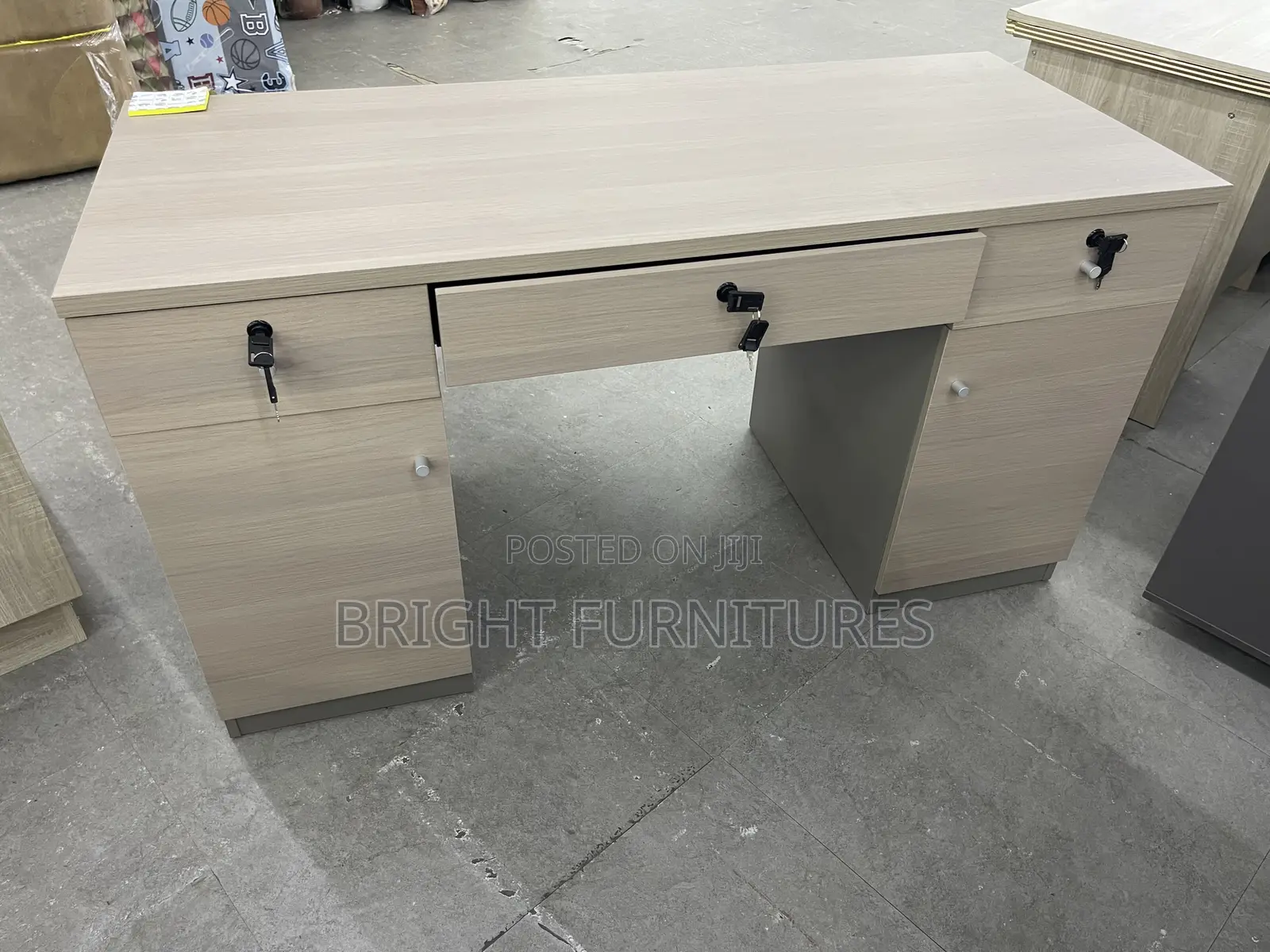 Quality and Affordable Office Desk