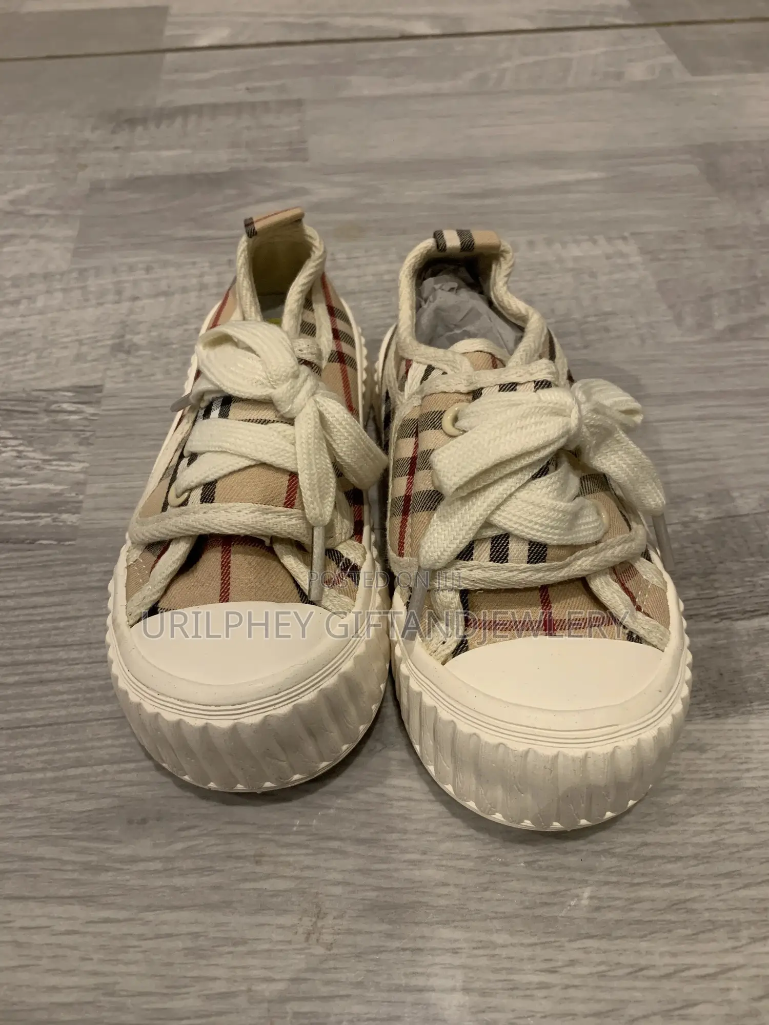 Burberry Kids Sneakers Size 25