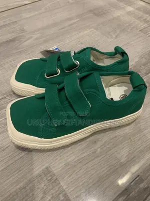 Emerald Green Canvas Retro Sneakers – Square Toe