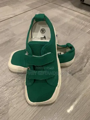 Emerald Green Canvas Retro Sneakers – Square Toe