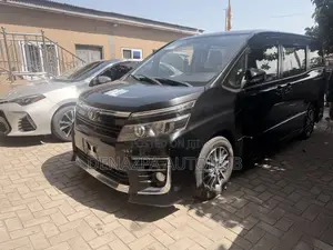 Toyota Voxy SV Premium 2014 Black