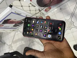 Apple iPhone 11 64 GB Red