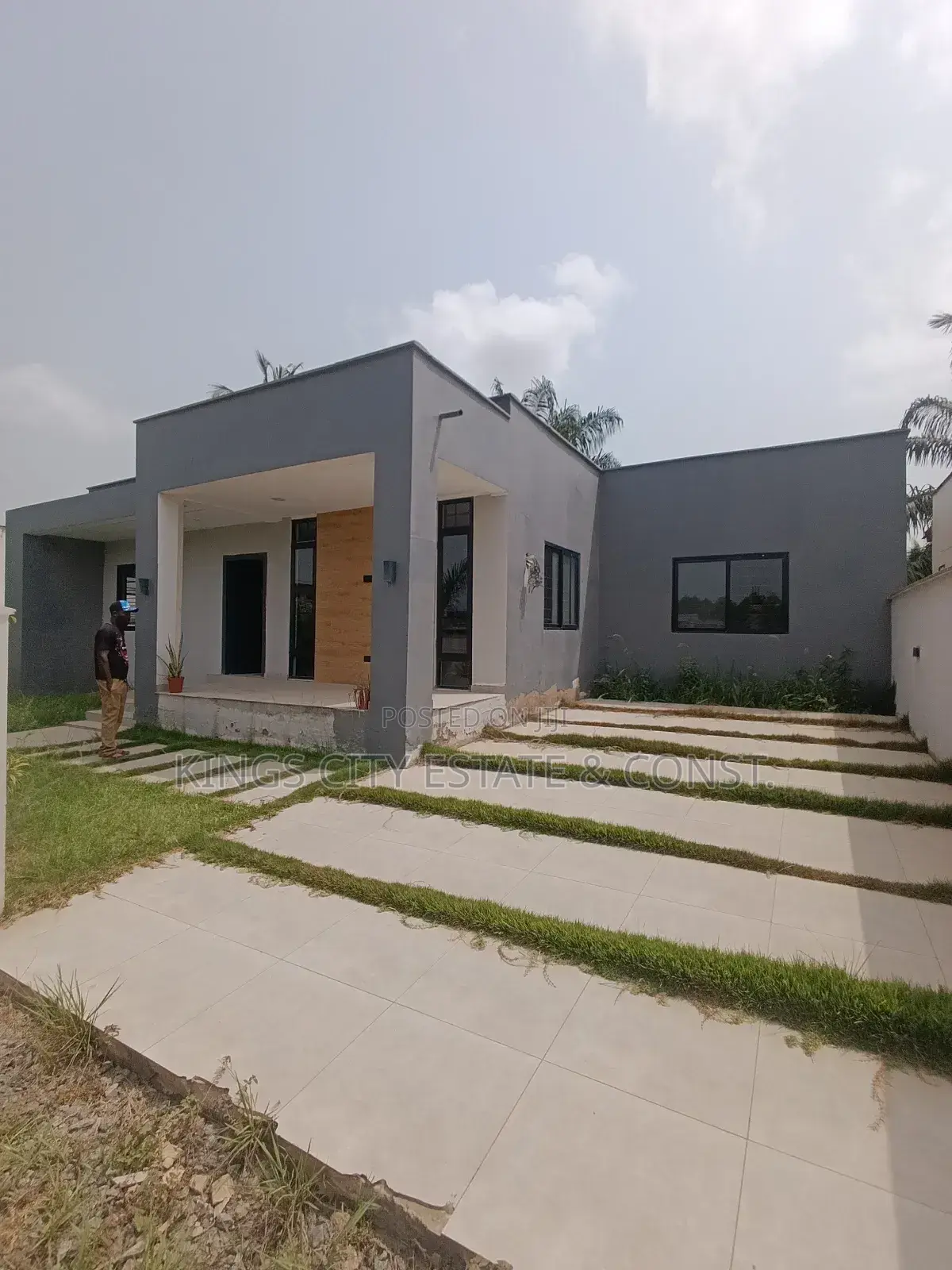 3bdrm House in China-Mall, Amasaman for sale