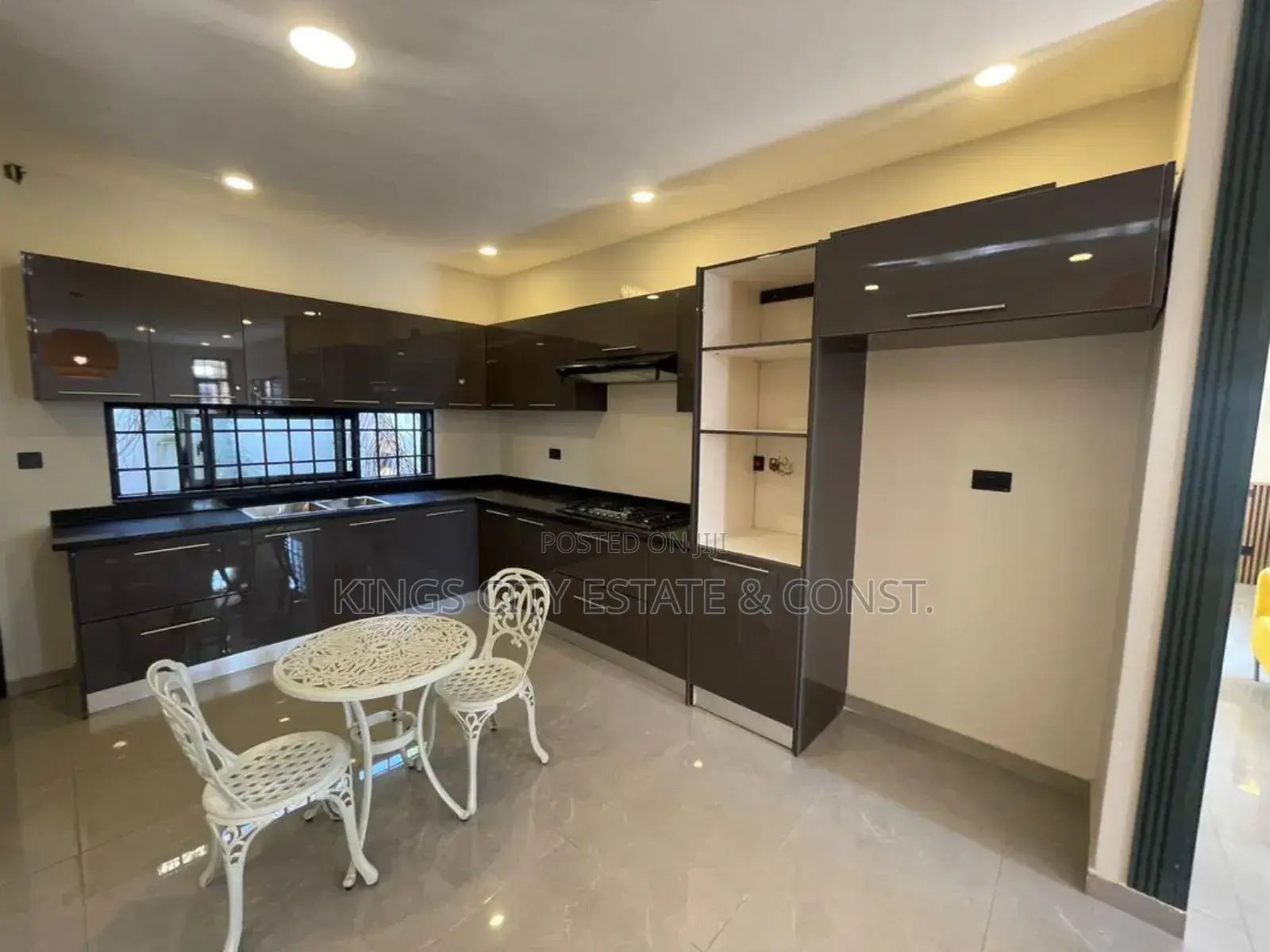 3bdrm House in China-Mall, Amasaman for sale