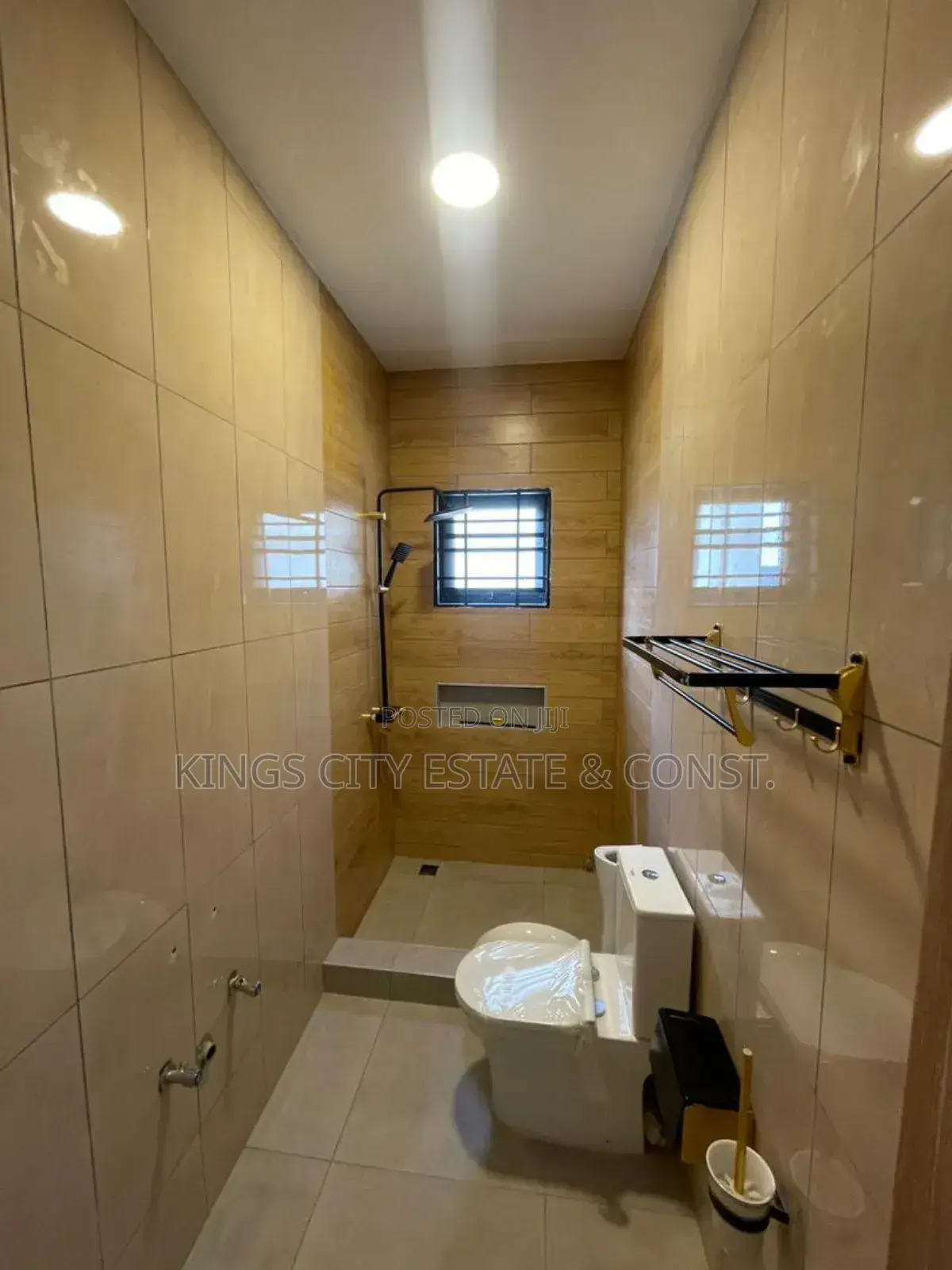 3bdrm House in China-Mall, Amasaman for sale