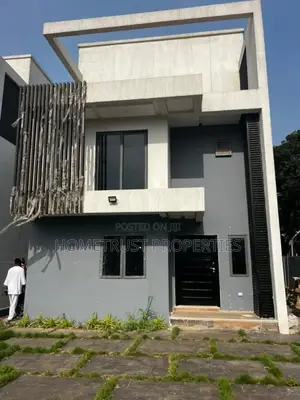 4bdrm Duplex in Hometrust Properties, Tesano for sale