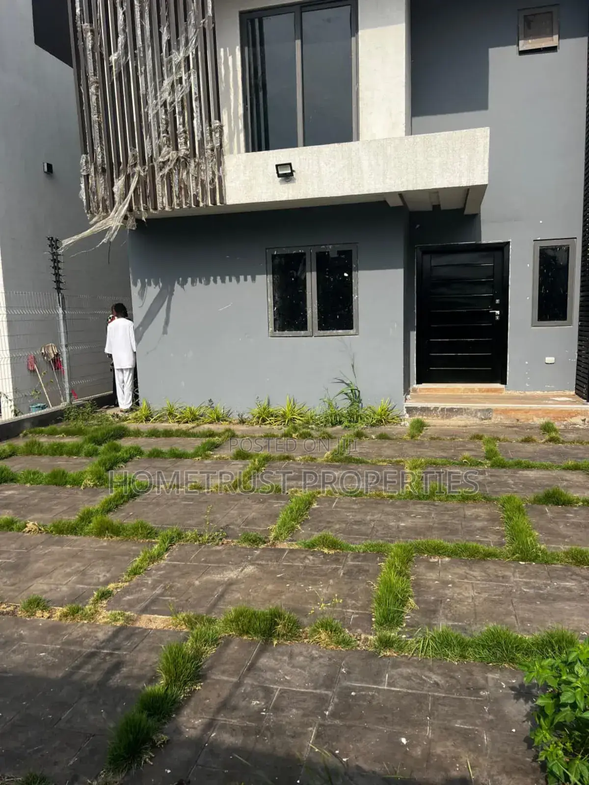 4bdrm Duplex in Hometrust Properties, Tesano for sale