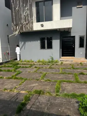 4bdrm Duplex in Hometrust Properties, Tesano for sale