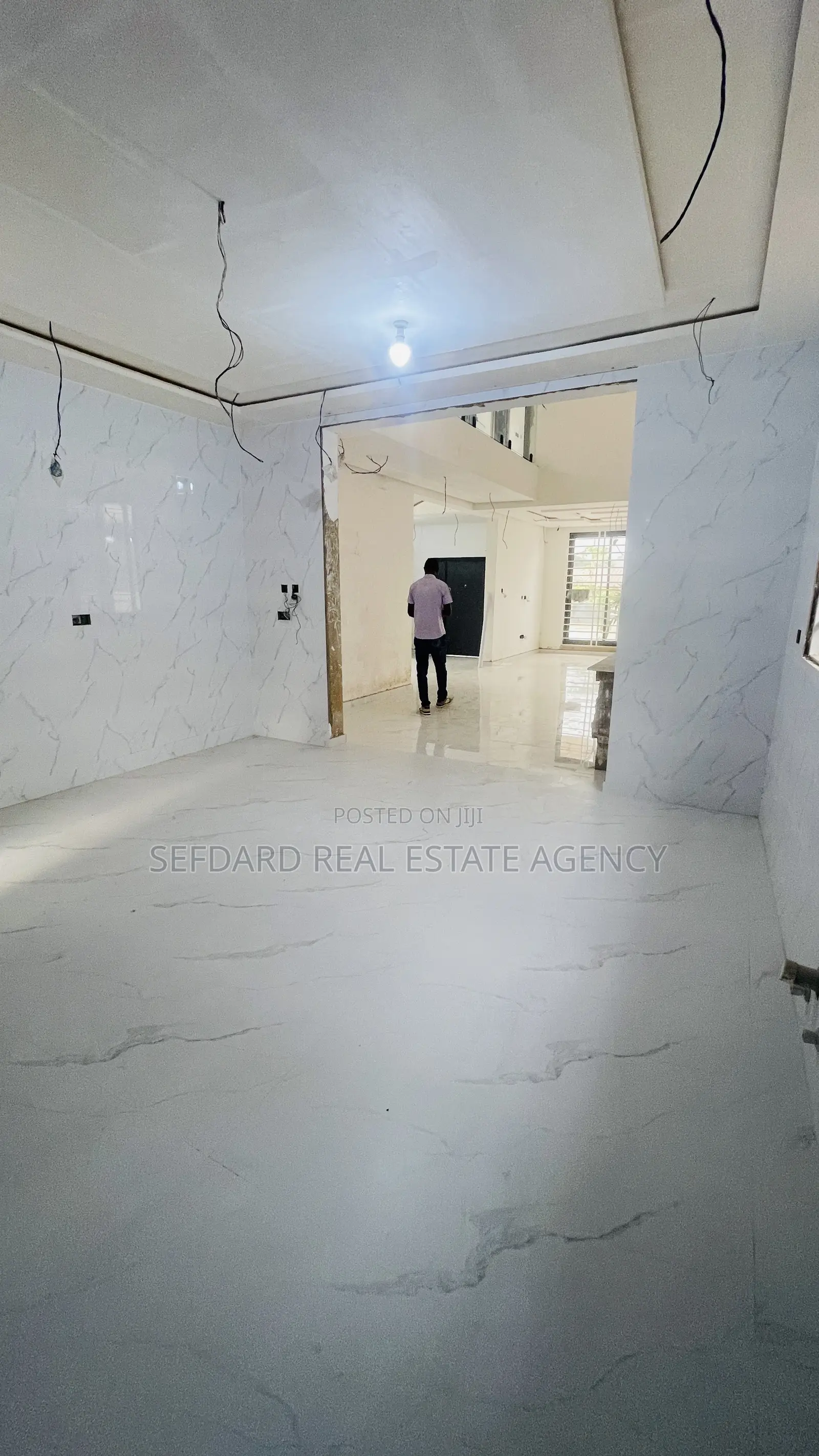 4bdrm Duplex in Ofankor for sale