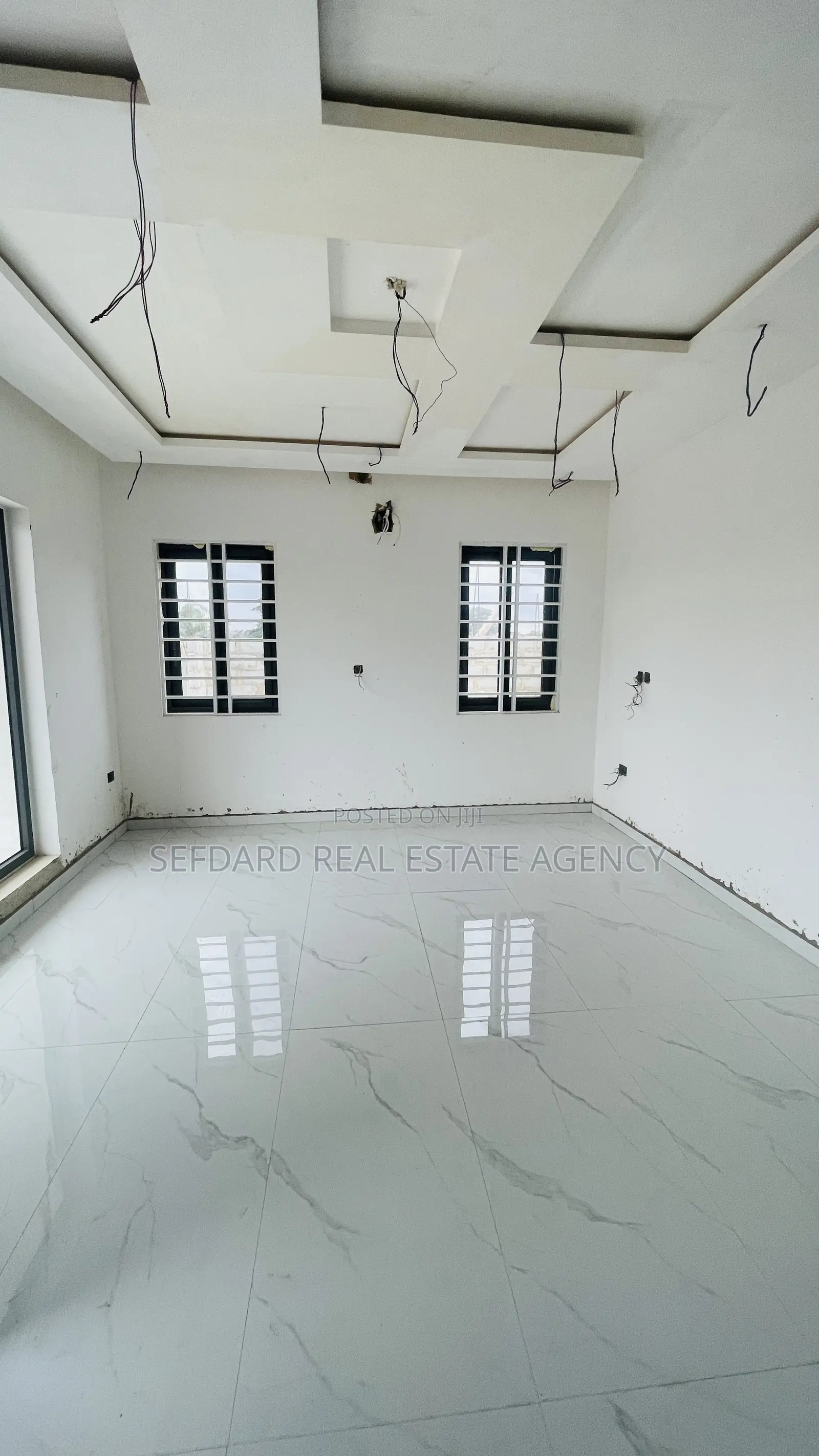 4bdrm Duplex in Ofankor for sale