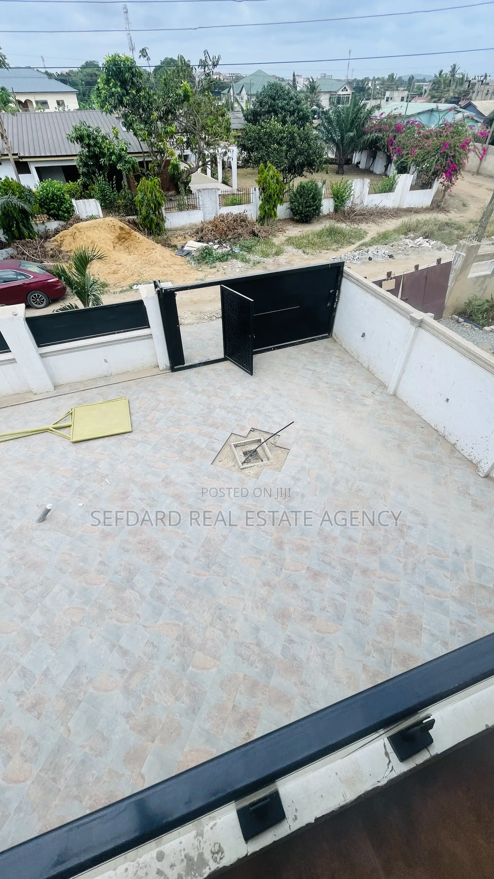 4bdrm Duplex in Ofankor for sale