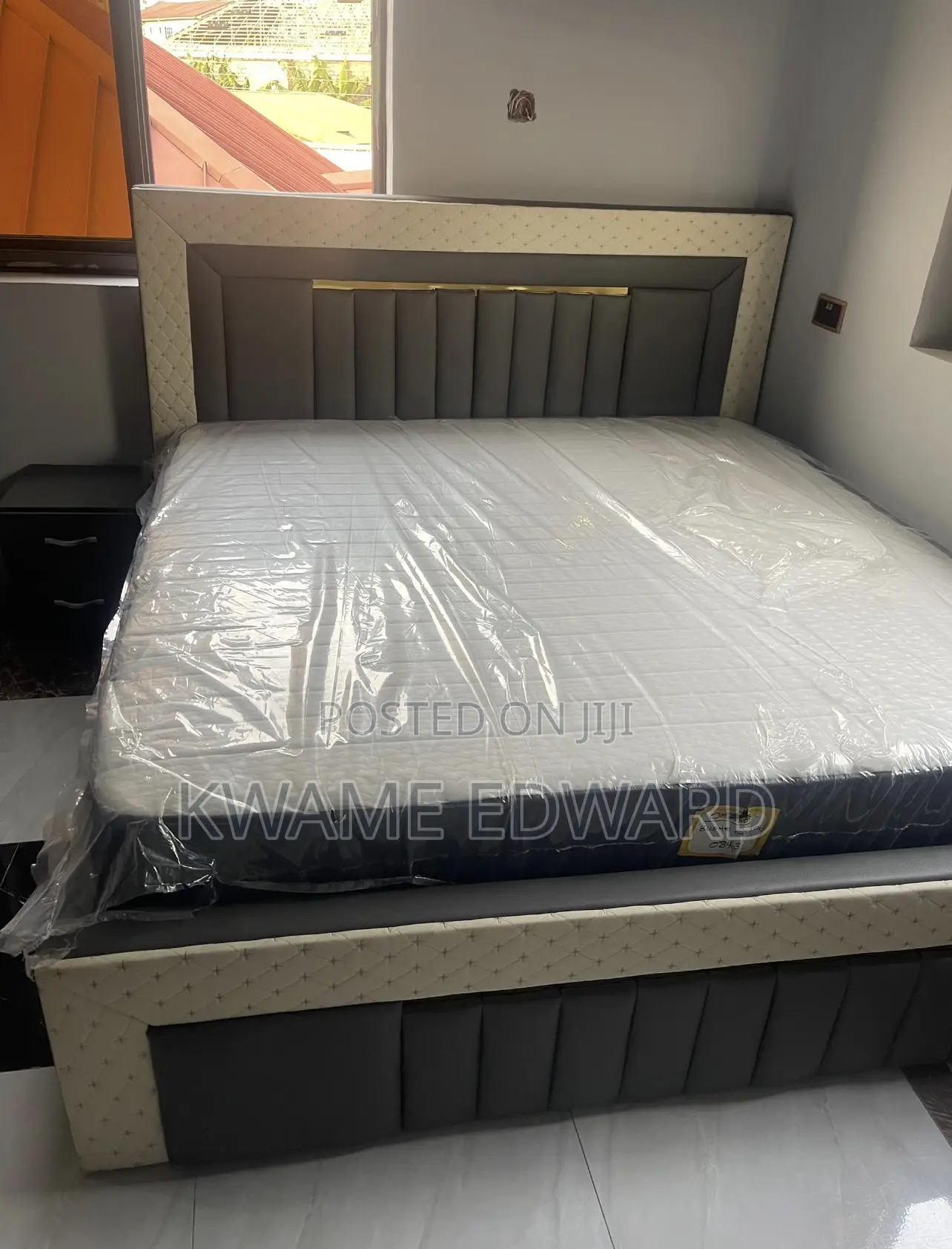 Gray Color Queen Size Bed and Mattress With One Drawer Available