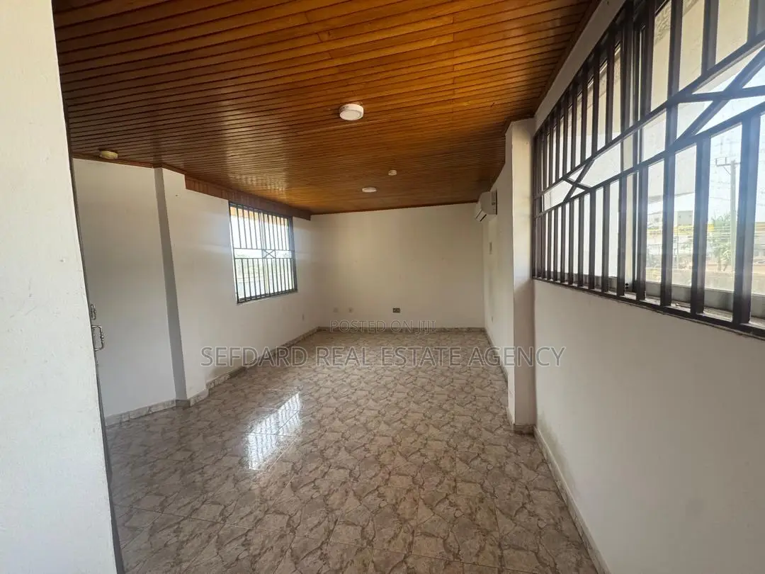 5bdrm House in Abelemkpe for rent