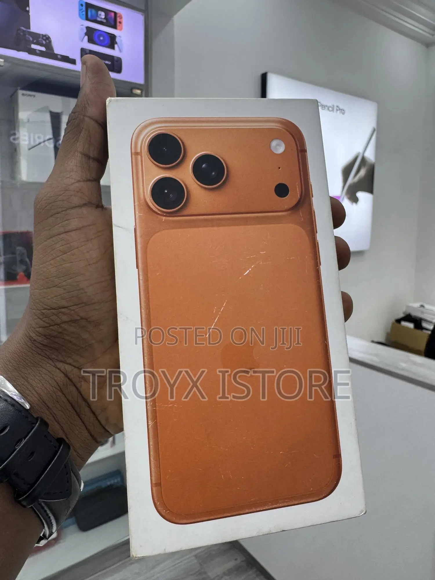 New Apple iPhone 17 Pro Max 256 GB Orange