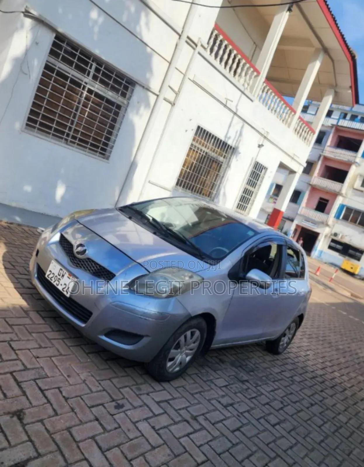 Toyota Vitz 2010 Gray