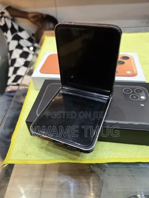 New Samsung Galaxy Z Flip6 512 GB Silver