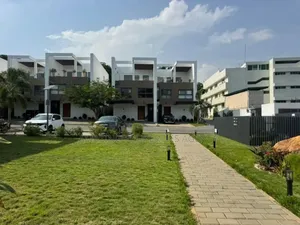 4bdrm Townhouse / Terrace in Cantonment, Cantonments for rent