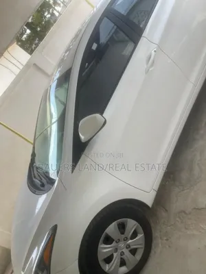 Hyundai Elantra 2016 White