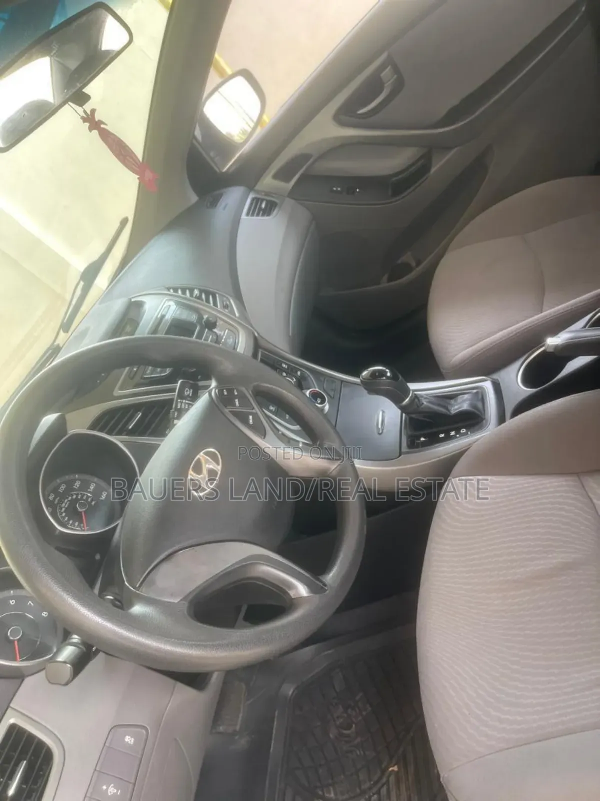 Hyundai Elantra 2016 White