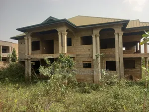 9bdrm House in Pakyi No 2. Santasi, Kumasi Metropolitan for sale
