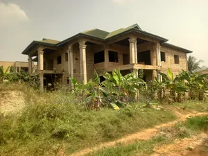 9bdrm House in Pakyi No 2. Santasi, Kumasi Metropolitan for sale