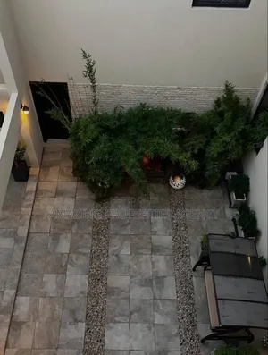5bdrm House in East Airport for sale