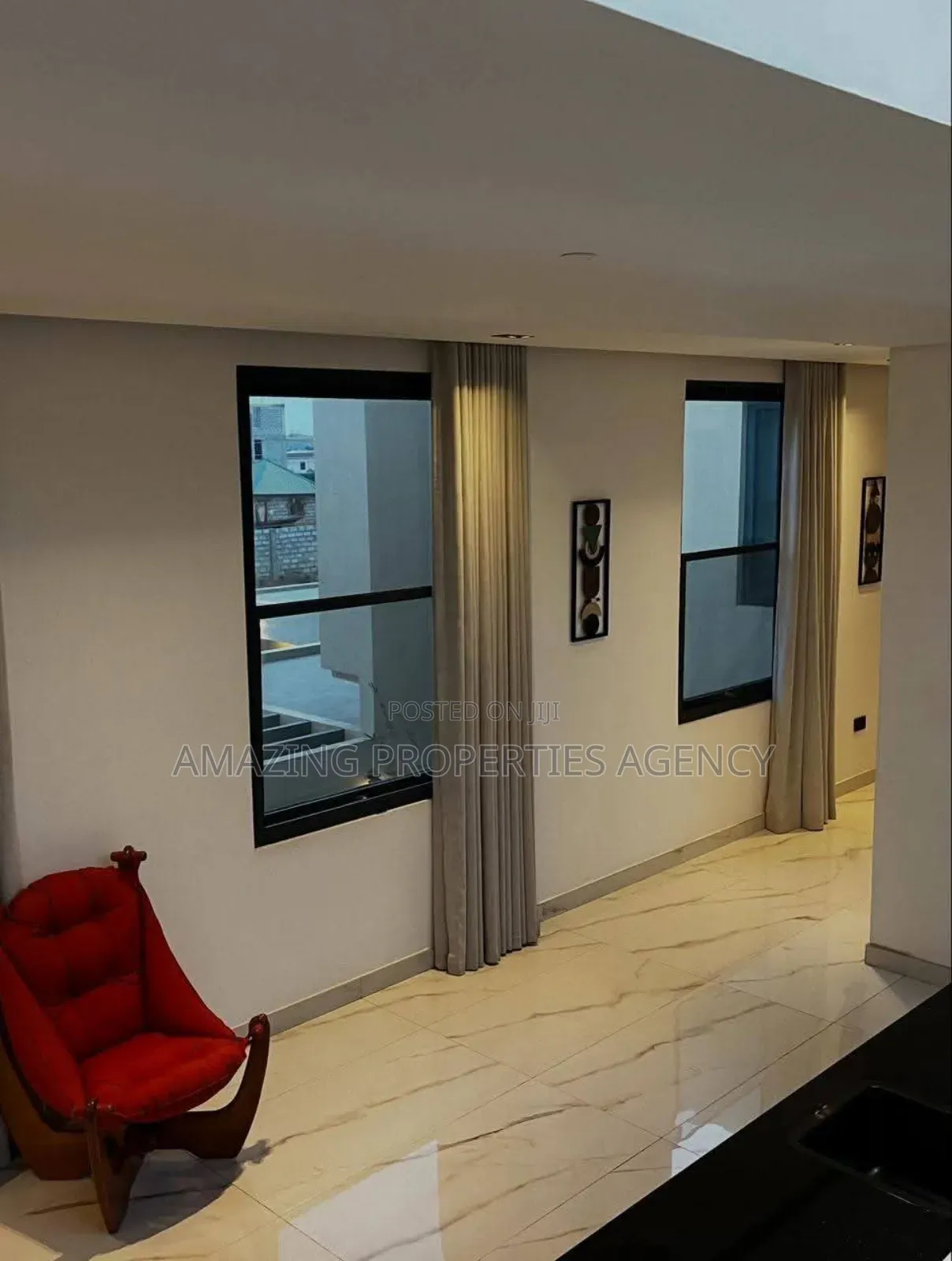 5bdrm House in East Airport for sale