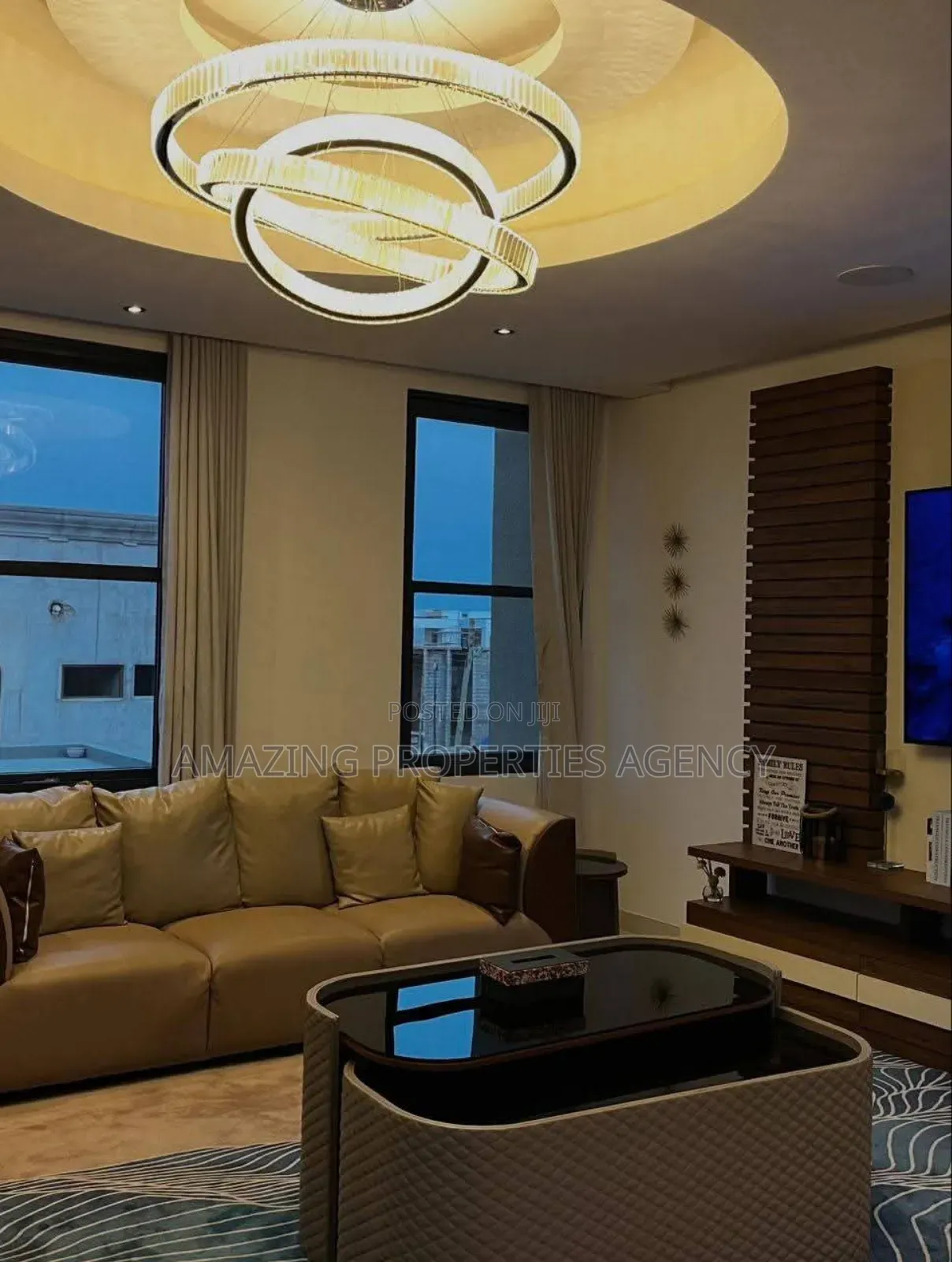 5bdrm House in East Airport for sale
