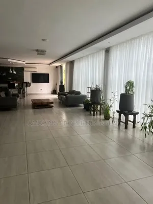 5bdrm House in Airport Hills for sale