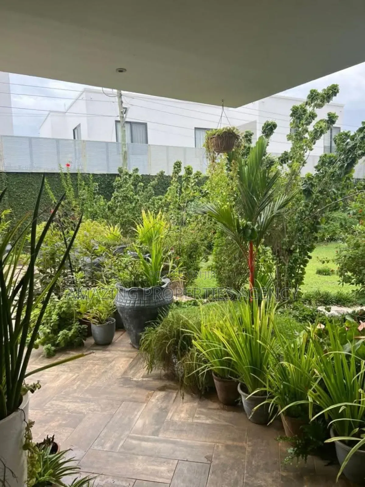5bdrm House in Airport Hills for sale