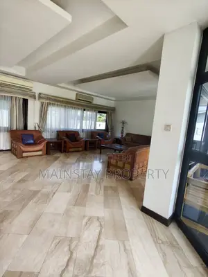 5bdrm House in Mainstay Estates, Airport Residential Area for sale