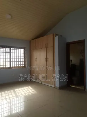 5bdrm House in Tema Golf City for rent