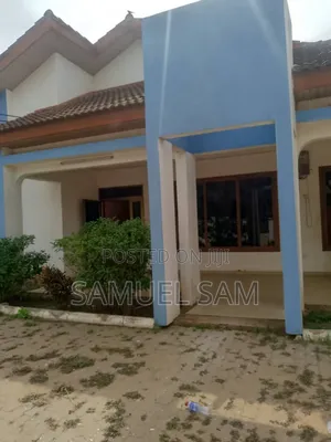 5bdrm House in Tema Community 22 for rent