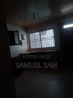 5bdrm House in Tema Community 22 for rent