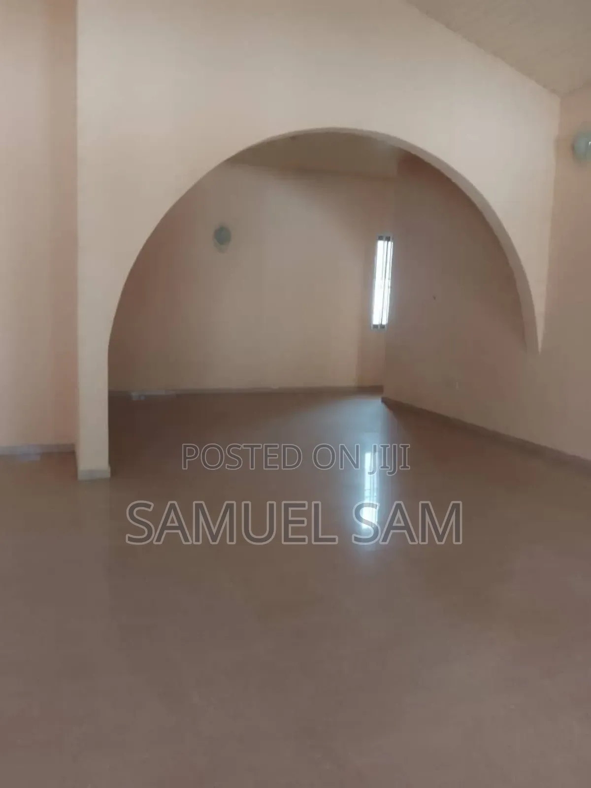 5bdrm House in Tema Community 22 for rent