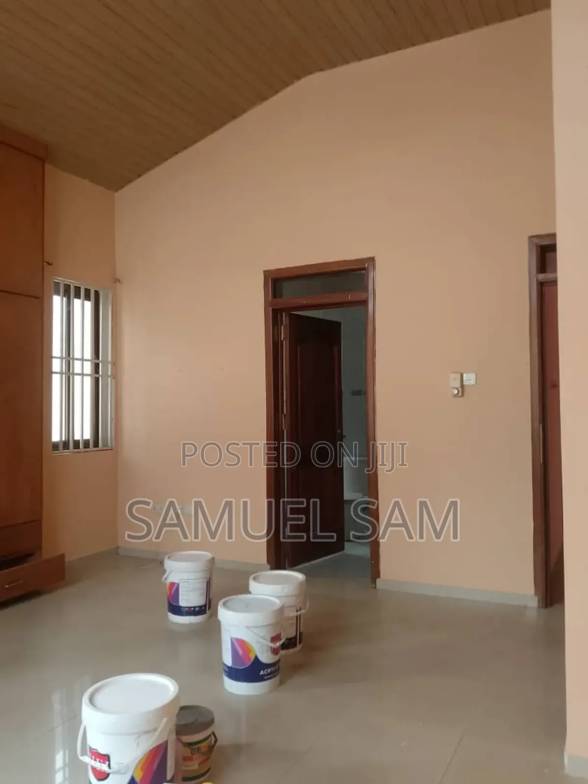 5bdrm House in Tema Community 22 for rent