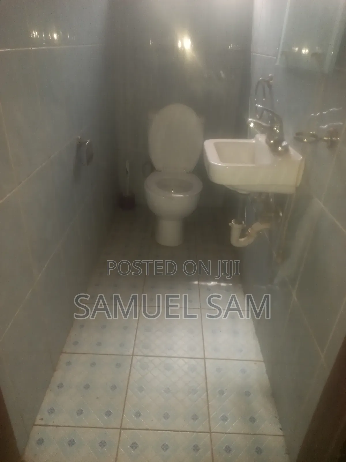5bdrm House in Tema Community 22 for rent