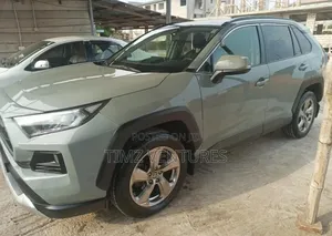 Toyota RAV4 Adventure AWD 2020 Green