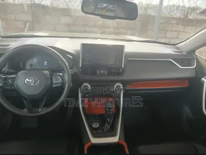 Toyota RAV4 Adventure AWD 2020 Green