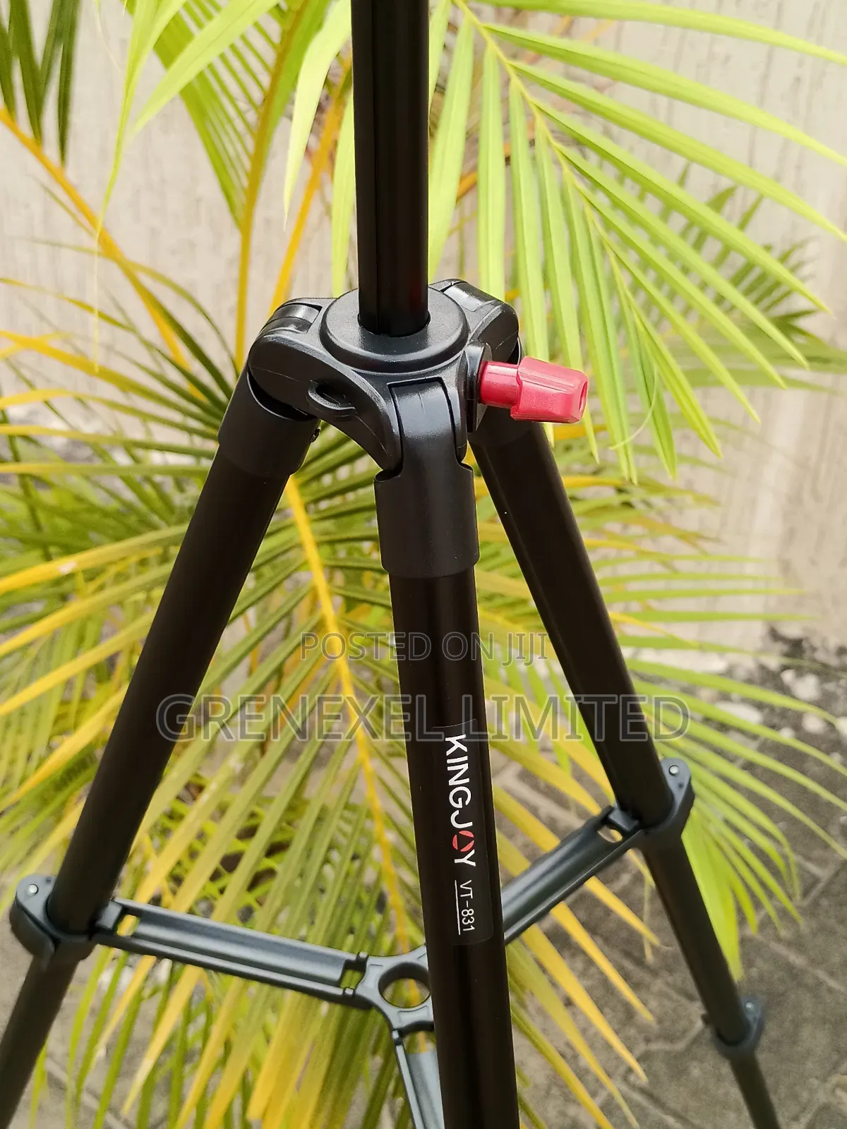 Executive Tripod Stand