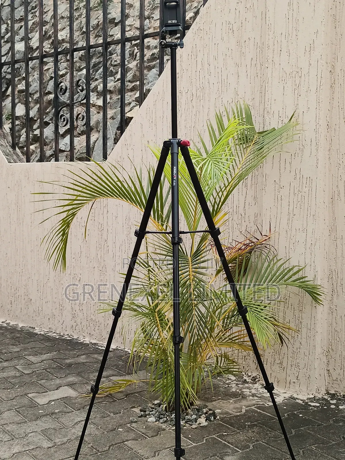 Executive Tripod Stand