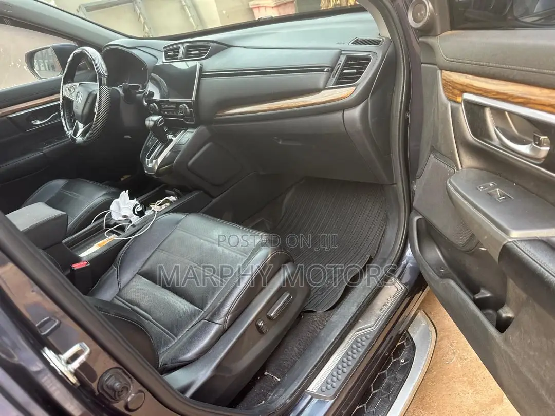 Honda CR-V Touring 4dr SUV AWD (1.5L 4cyl CVT) 2017 Black