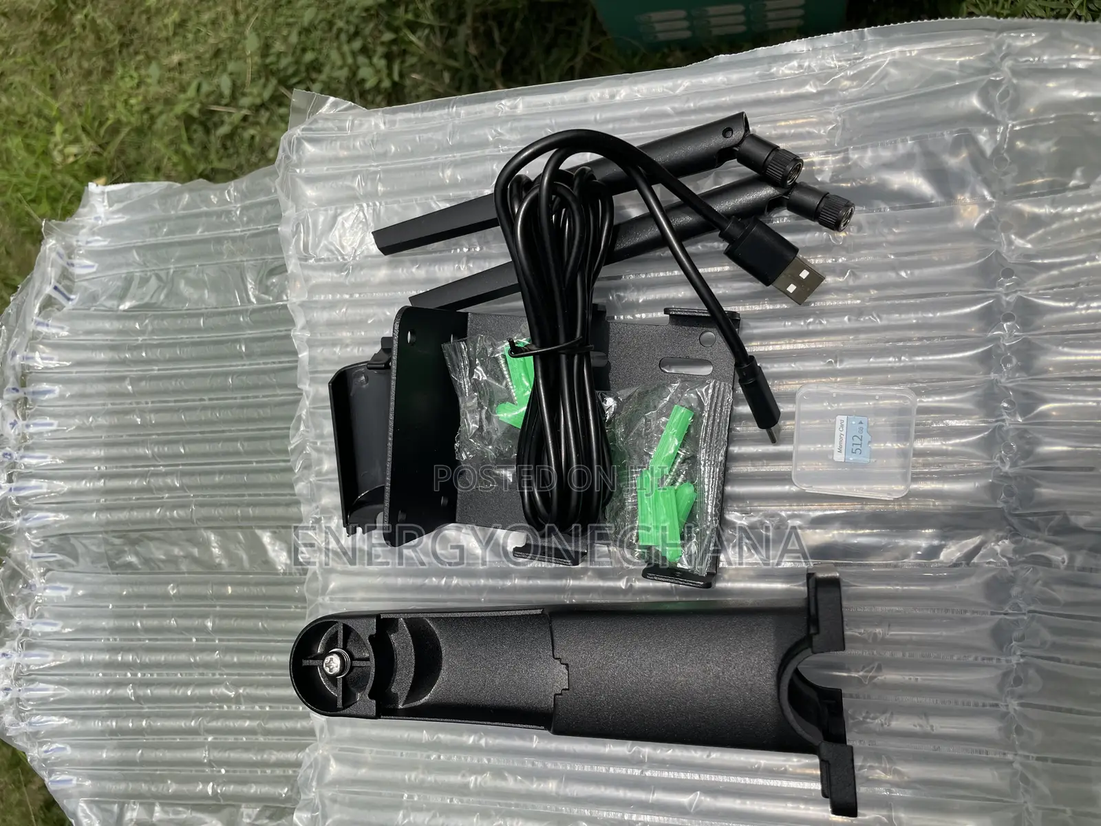 Solar CCTV Camera With Original High Speed 256sd Card or 512sd Card