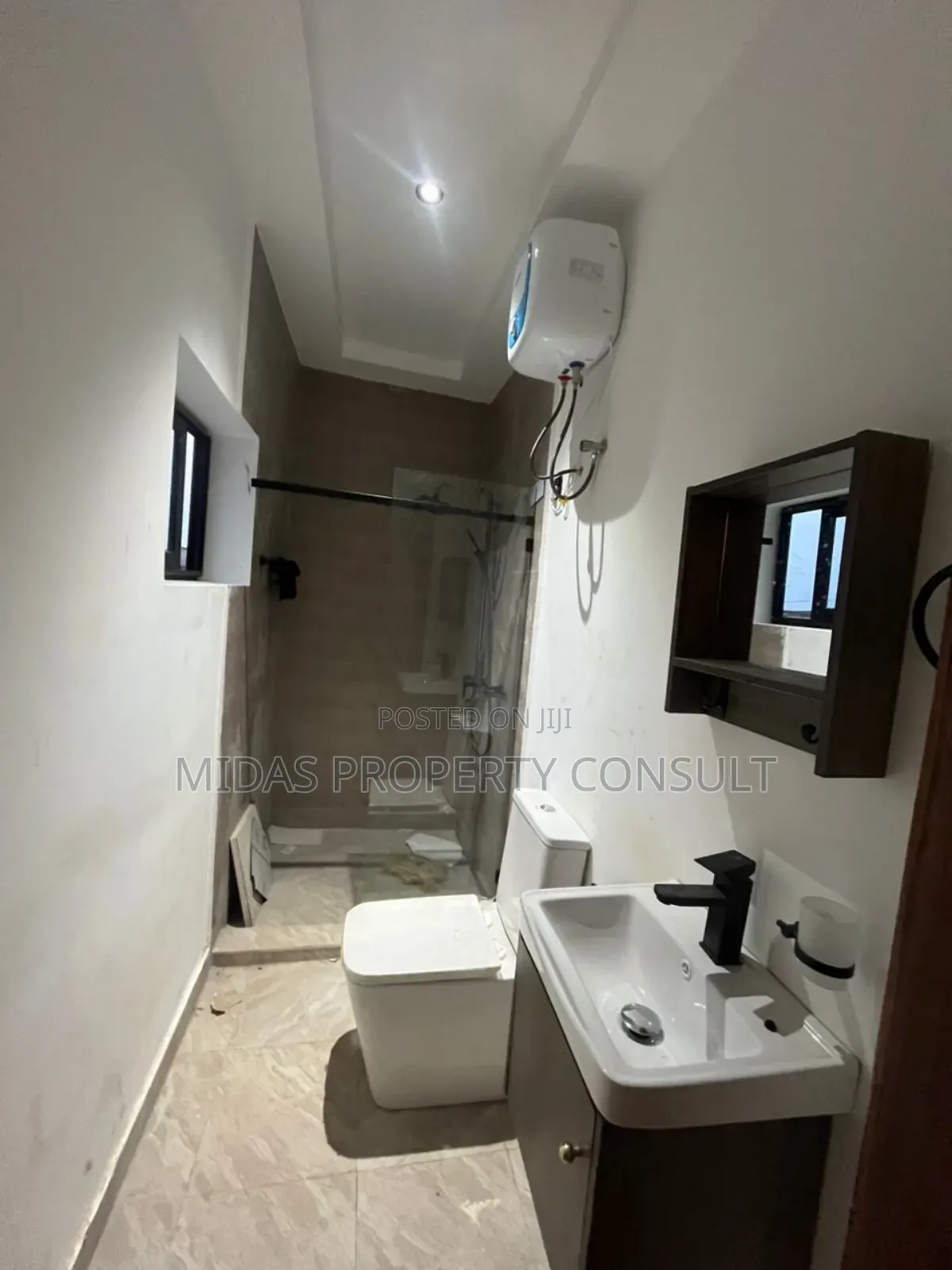 4bdrm House in Ayi Mensah, Oyarifa for sale